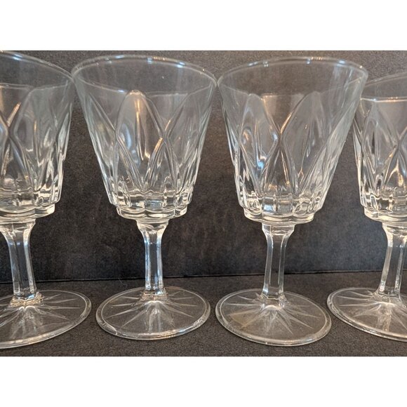Set Of 5 Vintage Crystal Cut Glass Cordial Glasses Tall Elegant Design - Picture 2 of 3